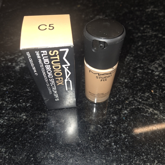 MAC Cosmetics Studio Fix Fluid Foundation C5 - Picture 1 of 5